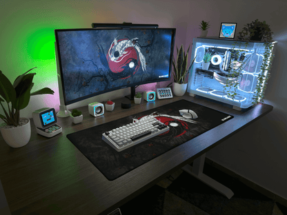 setup with pc, keyboard, mouse and maniaset mousepad